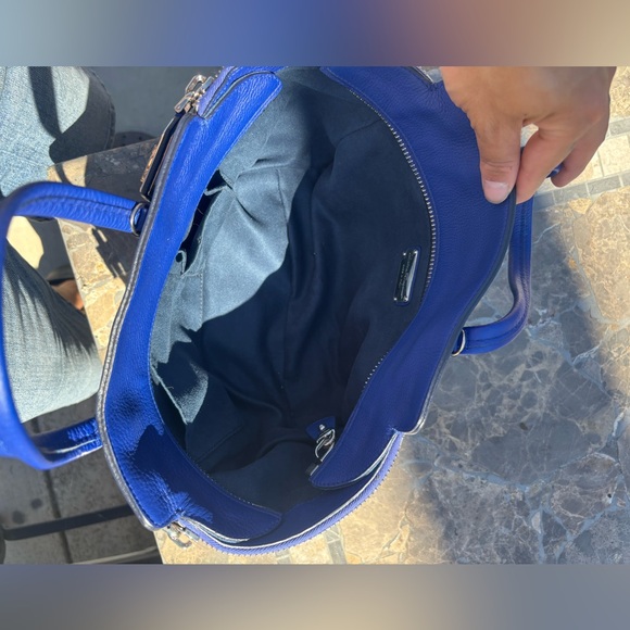 Handbag - Picture 8 of 12